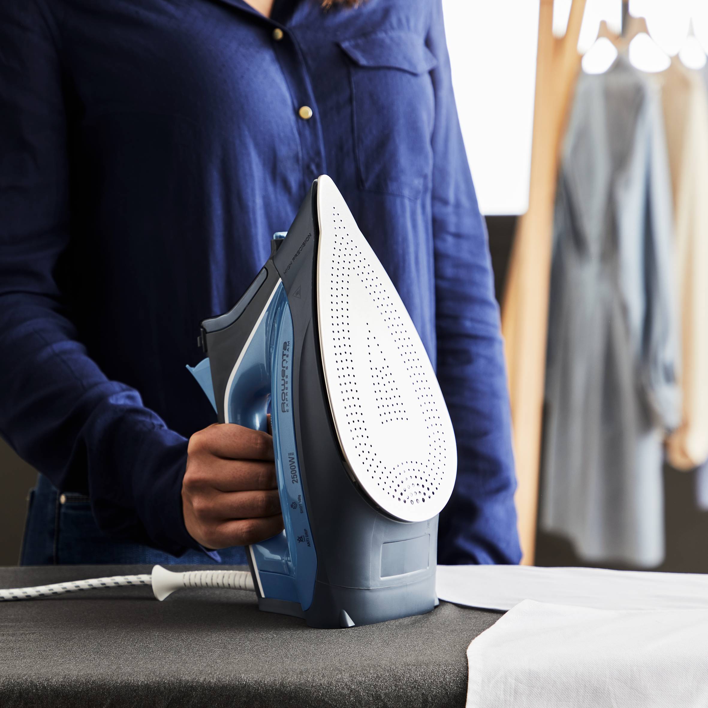 Express Steam Bügeleisen DW4320