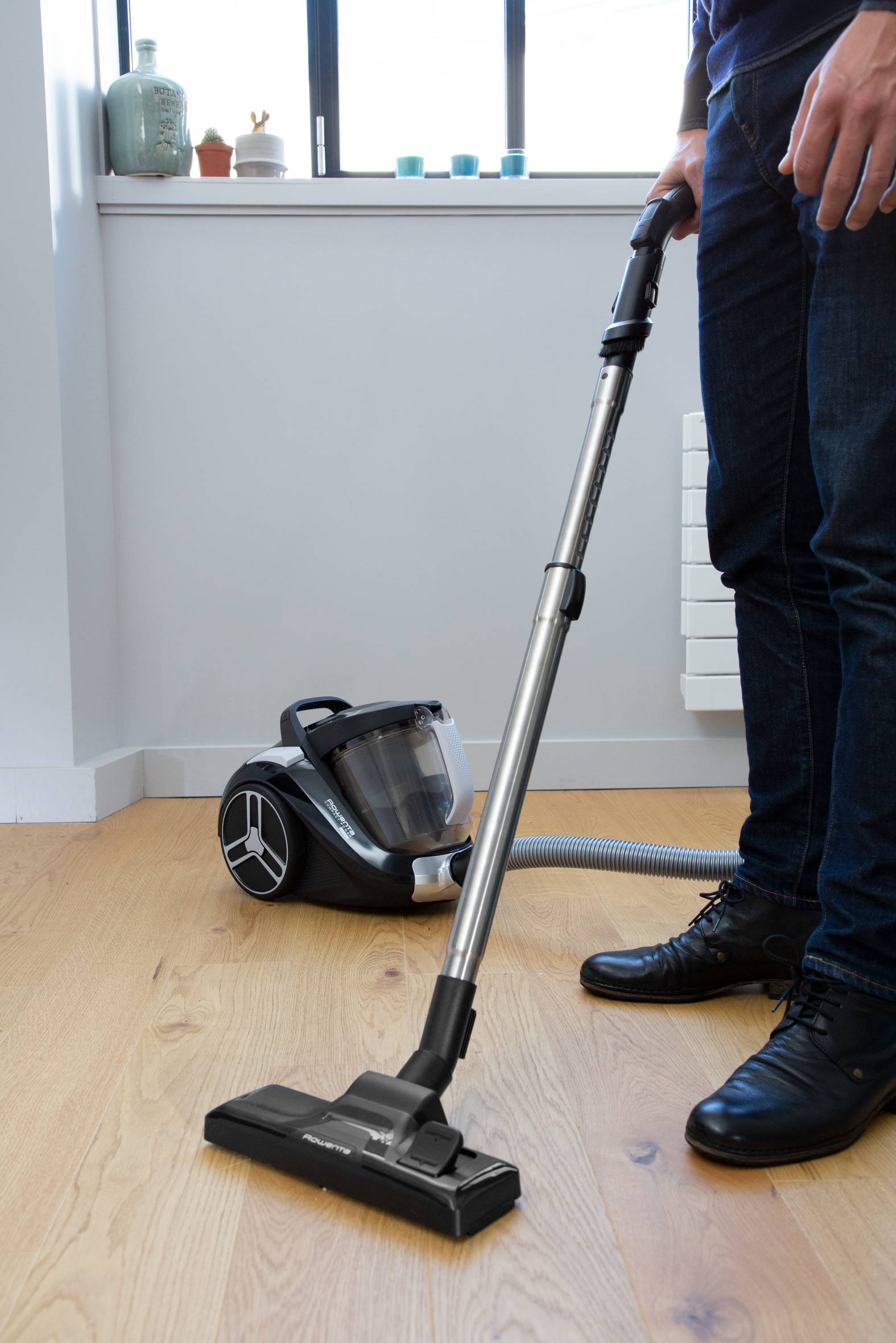 Compact Power XXL Staubsauger ohne Beutel RO4825